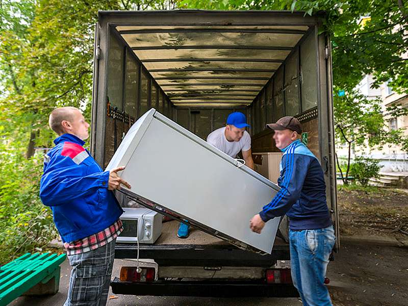 Заказать отдельный автомобиль для перевозки вещей : Домашние вещи из Новомосковска в деревню Хлопенево